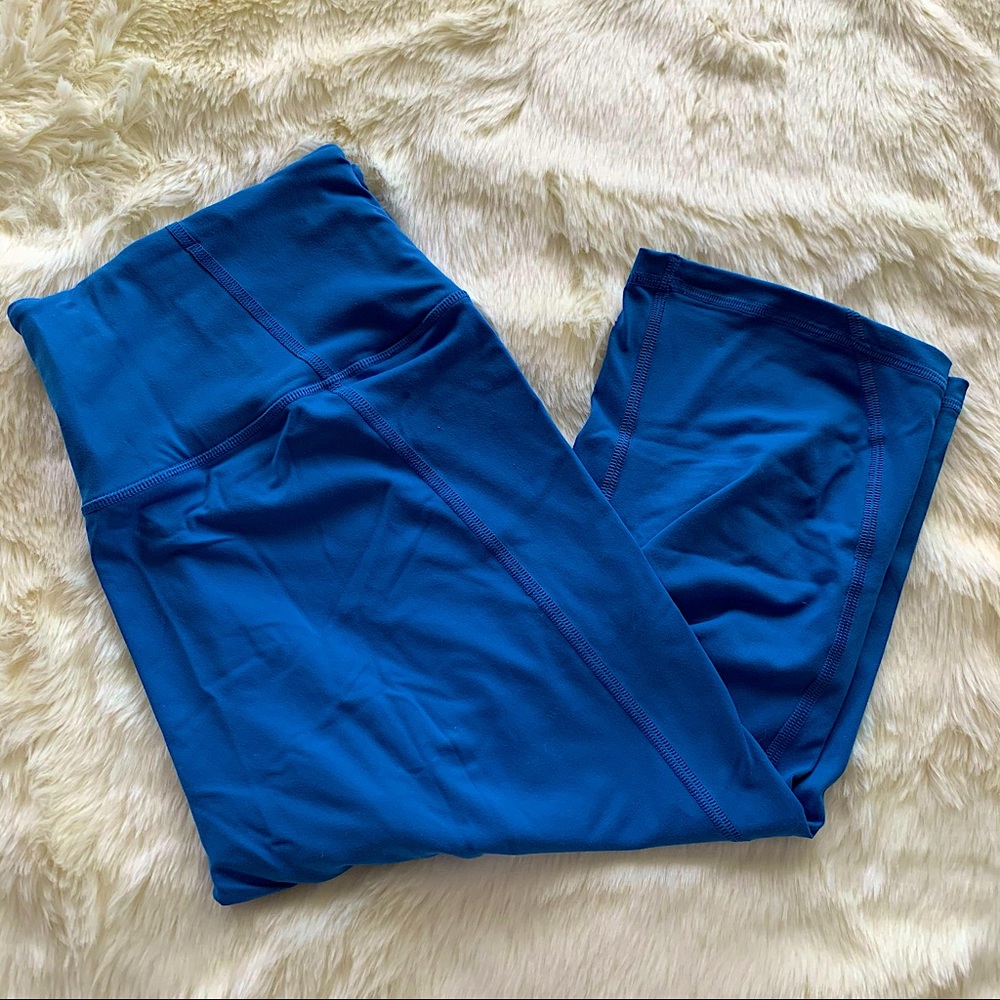Victoria’s Secret Knockout Cropped Leggings